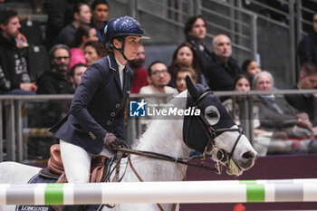 2024-03-15 - Jane RICHARD (SUI) riding MOLLY MALLONE Z during the Saut-Hermès, equestrian FEI CSI 5 event on March 15, 2024 at the Grand Palais Éphémère in Paris, France - EQUESTRIAN - THE SAUT HERMES 2024 - INTERNATIONALS - EQUESTRIAN