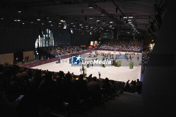 15/03/2024 - Arena overview during the Saut-Hermès, equestrian FEI CSI 5 event on March 15, 2024 at the Grand Palais Éphémère in Paris, France - EQUESTRIAN - THE SAUT HERMES 2024 - INTERNAZIONALI - EQUITAZIONE