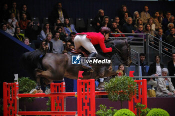 17/03/2024 - Carlos Eduardo MOTA RIBAS (BRA) riding TRIX during the Saut-Hermès, equestrian FEI CSI 5 event on March 17, 2024 at the Grand Palais Éphémère in Paris, France - EQUESTRIAN - THE SAUT HERMES 2024 - INTERNAZIONALI - EQUITAZIONE