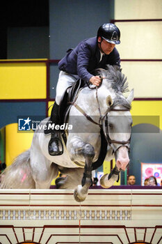 17/03/2024 - Santiago LAMBRE (BRA) riding ZEUSZ during the Saut-Hermès, equestrian FEI CSI 5 event on March 17, 2024 at the Grand Palais Éphémère in Paris, France - EQUESTRIAN - THE SAUT HERMES 2024 - INTERNAZIONALI - EQUITAZIONE