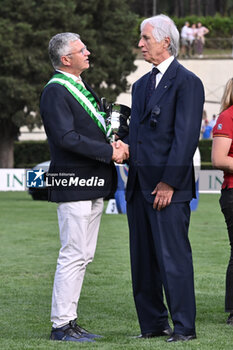 2024-05-24 - Otto Becker (GER) and Giovanni Malago (ITA) during CSIO5* Nations Cup - 1.60m, NATIONS CUP INTESA SANPAOLO, 24 May 2024 at the Piazza di Siena in Rome, Italy. - PIAZZA DI SIENA - 91° CSIO ROMA 2024 - INTERNATIONALS - EQUESTRIAN