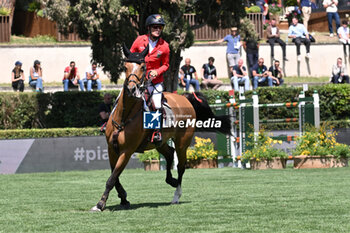 2024-05-24 - Jorne Sprehe (GER) - Sprehe Hot Easy during CSIO5* Nations Cup - 1.60m, NATIONS CUP INTESA SANPAOLO, 24 May 2024 at the Piazza di Siena in Rome, Italy. - PIAZZA DI SIENA - 91° CSIO ROMA 2024 - INTERNATIONALS - EQUESTRIAN