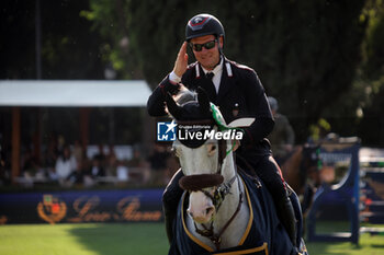 25/05/2024 - Rome, Italy 25.05.2024: Emanuele Gaudino (Italy) win CSIO 5 Six Bars LORO PIANA (262,3)- 1.60 m - 20000 Euro, at PIazza di Siena in Rome. - PIAZZA DI SIENA - 91° CSIO ROMA 2024 - INTERNAZIONALI - EQUITAZIONE