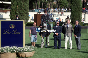 25/05/2024 - Rome, Italy 25.05.2024: Emanuele Gaudino (Italy) win CSIO 5 Six Bars LORO PIANA (262,3)- 1.60 m - 20000 Euro, at PIazza di Siena in Rome. - PIAZZA DI SIENA - 91° CSIO ROMA 2024 - INTERNAZIONALI - EQUITAZIONE