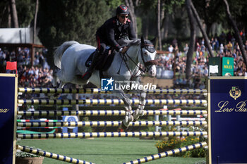 25/05/2024 - Rome, Italy 25.05.2024: Emanuele Gaudino (Italy) win CSIO 5 Six Bars LORO PIANA (262,3)- 1.60 m - 20000 Euro, at PIazza di Siena in Rome. - PIAZZA DI SIENA - 91° CSIO ROMA 2024 - INTERNAZIONALI - EQUITAZIONE