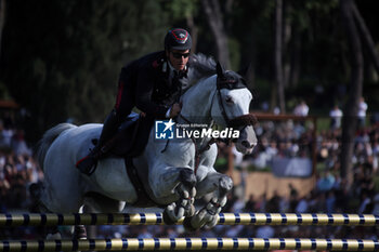 25/05/2024 - Rome, Italy 25.05.2024: Emanuele Gaudino (Italy) win CSIO 5 Six Bars LORO PIANA (262,3)- 1.60 m - 20000 Euro, at PIazza di Siena in Rome. - PIAZZA DI SIENA - 91° CSIO ROMA 2024 - INTERNAZIONALI - EQUITAZIONE