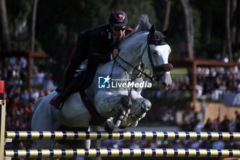 25/05/2024 - Rome, Italy 25.05.2024: Emanuele Gaudino (Italy) win CSIO 5 Six Bars LORO PIANA (262,3)- 1.60 m - 20000 Euro, at PIazza di Siena in Rome. - PIAZZA DI SIENA - 91° CSIO ROMA 2024 - INTERNAZIONALI - EQUITAZIONE