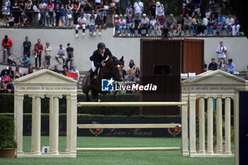 25/05/2024 - Rome, Italy 25.05.2024: Willem Greve (Nederland) win CSIO5 JUMP OFF (238.2.2) - 1,55 m - 110000 euro - LORO PIANA, at PIazza di Siena in Rome. - PIAZZA DI SIENA - 91° CSIO ROMA 2024 - INTERNAZIONALI - EQUITAZIONE