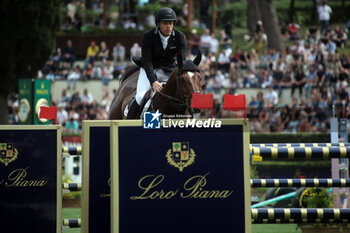 25/05/2024 - Rome, Italy 25.05.2024: Willem Greve (Nederland) win CSIO5 JUMP OFF (238.2.2) - 1,55 m - 110000 euro - LORO PIANA, at PIazza di Siena in Rome. - PIAZZA DI SIENA - 91° CSIO ROMA 2024 - INTERNAZIONALI - EQUITAZIONE