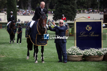 25/05/2024 - Rome, Italy 25.05.2024: Willem Greve (Nederland) win CSIO5 JUMP OFF (238.2.2) - 1,55 m - 110000 euro - LORO PIANA, at PIazza di Siena in Rome. - PIAZZA DI SIENA - 91° CSIO ROMA 2024 - INTERNAZIONALI - EQUITAZIONE