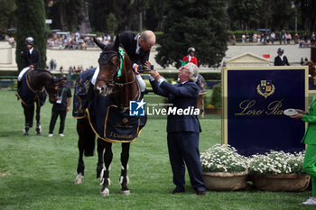 25/05/2024 - Rome, Italy 25.05.2024: Willem Greve (Nederland) win CSIO5 JUMP OFF (238.2.2) - 1,55 m - 110000 euro - LORO PIANA, at PIazza di Siena in Rome. - PIAZZA DI SIENA - 91° CSIO ROMA 2024 - INTERNAZIONALI - EQUITAZIONE