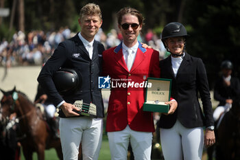 2024-05-26 - Rome, Italy 26.05.2024: Karl Cook (usa) rider Caracole de la Roque win CSIO5 GRAND PRIX TWO ROUND ROLEX at PIazza di Siena in Rome. Second place Max Kuhner (aut), third place Petronella Andersson (Swe). - PIAZZA DI SIENA - 91° CSIO ROMA 2024 - INTERNATIONALS - EQUESTRIAN