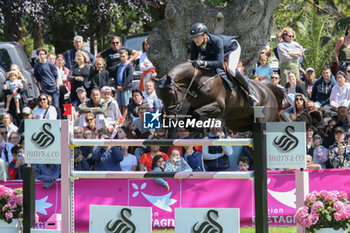 2024-07-21 - Eic Cooley Jump The Q – Max kühner - World Rk.#3, CSI grand Prix Rolex de la ville de Dinard, during the Jumping International de Dinard 2024, CSI 5 Equestrian event on 21 July 2024 at Centre Equestre du Val Porée in Dinard, France - EQUESTRIAN - JUMPING INTERNATIONAL DE DINARD 2024 - INTERNATIONALS - EQUESTRIAN