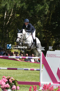 2024-07-21 - Vol Cartello - Darragh Kenny - World Rk.#25, CSI grand Prix Rolex de la ville de Dinard, during the Jumping International de Dinard 2024, CSI 5 Equestrian event on 21 July 2024 at Centre Equestre du Val Porée in Dinard, France - EQUESTRIAN - JUMPING INTERNATIONAL DE DINARD 2024 - INTERNATIONALS - EQUESTRIAN