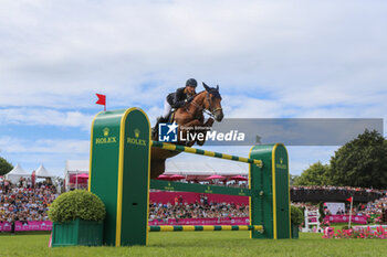 2024-07-21 - Denver De Talma - Lorenzo De Luca - World Rk.#45, CSI grand Prix Rolex de la ville de Dinard, during the Jumping International de Dinard 2024, CSI 5 Equestrian event on 21 July 2024 at Centre Equestre du Val Porée in Dinard, France - EQUESTRIAN - JUMPING INTERNATIONAL DE DINARD 2024 - INTERNATIONALS - EQUESTRIAN