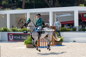 2024-08-31 - Richard Howley on Zodiak Du Buisson Z, of the third place team Rome Gladiator, during the first round of the Longines Global Champions League - RIDING LONGINES GLOBAL CHAMPIONS LEAGUE ROME 2024 - INTERNATIONALS - EQUESTRIAN