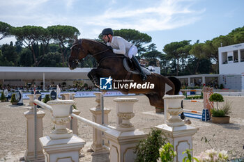 2024-09-01 - Philipp Weishaupt on Coby 8, Seventh place, during the first round of the Longines Global Champions Tour - HORSE RIDING LONGINES GLOBAL CHAMPIONS TOUR ROME 2024 - INTERNATIONALS - EQUESTRIAN