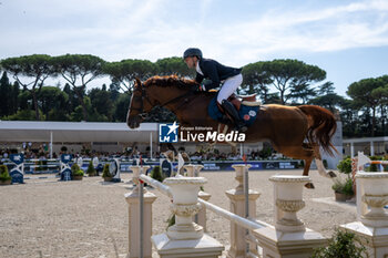 2024-09-01 - Simon Delestre on I Amelusina R 51, Second place, during the first round of the Longines Global Champions Tour - HORSE RIDING LONGINES GLOBAL CHAMPIONS TOUR ROME 2024 - INTERNATIONALS - EQUESTRIAN