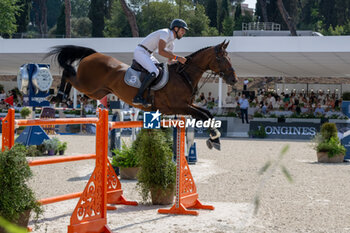 2024-09-01 - Christian Kukuk on Just Be Gentle, fourth place, during the first round of the Longines Global Champions Tour - HORSE RIDING LONGINES GLOBAL CHAMPIONS TOUR ROME 2024 - INTERNATIONALS - EQUESTRIAN