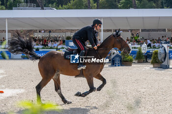 2024-09-01 - Emanuele Gaudiano on Nikolaj de Music, eighth place, during the first round of the Longines Global Champions Tour - HORSE RIDING LONGINES GLOBAL CHAMPIONS TOUR ROME 2024 - INTERNATIONALS - EQUESTRIAN