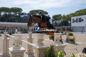 2024-09-01 - Eduardo Alvarez Aznar on Rokfeller de Pleville Bois Margot, twelfth place, during the first round of the Longines Global Champions Tour - HORSE RIDING LONGINES GLOBAL CHAMPIONS TOUR ROME 2024 - INTERNATIONALS - EQUESTRIAN