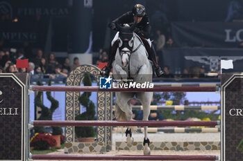 09/11/2024 - Piergiorgio Bucci riding Kiss Me Fabulesse in action during International Winning Round CSI5*- W Trophy n.5 presented by Crivelli at Jumping Verona, Pala Fimauto on November 9, 2024, Verona, Italy. - CSI5*- W PREMIO N.5 PRESENTED BY CRIVELLI WINNING ROUND CATEGORY - INTERNAZIONALI - EQUITAZIONE