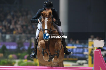 09/11/2024 - Kevin Staut riding Vida Loca Z in action during International Winning Round CSI5*- W Trophy n.5 presented by Crivelli at Jumping Verona, Pala Fimauto on November 9, 2024, Verona, Italy. - CSI5*- W PREMIO N.5 PRESENTED BY CRIVELLI WINNING ROUND CATEGORY - INTERNAZIONALI - EQUITAZIONE