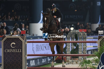 09/11/2024 - Arnaldo Bologni riding Tailormade Mequilot PS in action during International Winning Round CSI5*- W Trophy n.5 presented by Crivelli at Jumping Verona, Pala Fimauto on November 9, 2024, Verona, Italy. - CSI5*- W PREMIO N.5 PRESENTED BY CRIVELLI WINNING ROUND CATEGORY - INTERNAZIONALI - EQUITAZIONE