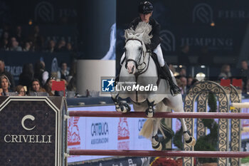 09/11/2024 - Kevin Jochems riding Casillas Van De Helle in action during International Winning Round CSI5*- W Trophy n.5 presented by Crivelli at Jumping Verona, Pala Fimauto on November 9, 2024, Verona, Italy. - CSI5*- W PREMIO N.5 PRESENTED BY CRIVELLI WINNING ROUND CATEGORY - INTERNAZIONALI - EQUITAZIONE