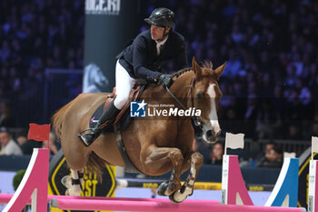 09/11/2024 - Gregory Cottard riding Gammelgaards Carola in action during International Winning Round CSI5*- W Trophy n.5 presented by Crivelli at Jumping Verona, Pala Fimauto on November 9, 2024, Verona, Italy. - CSI5*- W PREMIO N.5 PRESENTED BY CRIVELLI WINNING ROUND CATEGORY - INTERNAZIONALI - EQUITAZIONE