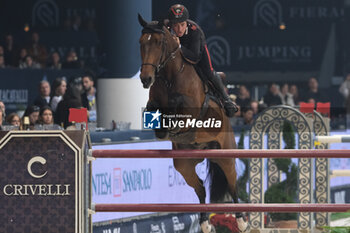 09/11/2024 - Emanuele Gaudiano riding Nikolaj De Music in action during International Winning Round CSI5*- W Trophy n.5 presented by Crivelli at Jumping Verona, Pala Fimauto on November 9, 2024, Verona, Italy. - CSI5*- W PREMIO N.5 PRESENTED BY CRIVELLI WINNING ROUND CATEGORY - INTERNAZIONALI - EQUITAZIONE