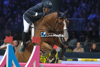 09/11/2024 - Guido Grimaldi riding Gentleman in action during International Winning Round CSI5*- W Trophy n.5 presented by Crivelli at Jumping Verona, Pala Fimauto on November 9, 2024, Verona, Italy. - CSI5*- W PREMIO N.5 PRESENTED BY CRIVELLI WINNING ROUND CATEGORY - INTERNAZIONALI - EQUITAZIONE