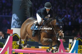 09/11/2024 - Clara Pezzoli riding Fantasia de Beaufour in action during International Winning Round CSI5*- W Trophy n.5 presented by Crivelli at Jumping Verona, Pala Fimauto on November 9, 2024, Verona, Italy. - CSI5*- W PREMIO N.5 PRESENTED BY CRIVELLI WINNING ROUND CATEGORY - INTERNAZIONALI - EQUITAZIONE