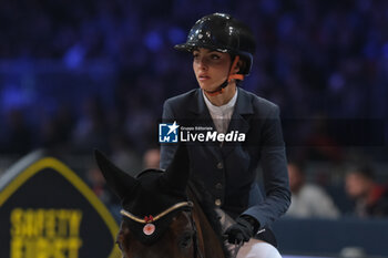 09/11/2024 - Jennifer Hochstaedter riding Winnetou de la Hamente Z in action during International Winning Round CSI5*- W Trophy n.5 presented by Crivelli at Jumping Verona, Pala Fimauto on November 9, 2024, Verona, Italy. - CSI5*- W PREMIO N.5 PRESENTED BY CRIVELLI WINNING ROUND CATEGORY - INTERNAZIONALI - EQUITAZIONE