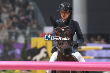 09/11/2024 - Jennifer Hochstaedter riding Winnetou de la Hamente Z in action during International Winning Round CSI5*- W Trophy n.5 presented by Crivelli at Jumping Verona, Pala Fimauto on November 9, 2024, Verona, Italy. - CSI5*- W PREMIO N.5 PRESENTED BY CRIVELLI WINNING ROUND CATEGORY - INTERNAZIONALI - EQUITAZIONE