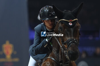 09/11/2024 - Jennifer Hochstaedter riding Winnetou de la Hamente Z in action during International Winning Round CSI5*- W Trophy n.5 presented by Crivelli at Jumping Verona, Pala Fimauto on November 9, 2024, Verona, Italy. - CSI5*- W PREMIO N.5 PRESENTED BY CRIVELLI WINNING ROUND CATEGORY - INTERNAZIONALI - EQUITAZIONE