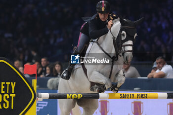 09/11/2024 - Luca Costa riding Holly del Rilate in action during International Winning Round CSI5*- W Trophy n.5 presented by Crivelli at Jumping Verona, Pala Fimauto on November 9, 2024, Verona, Italy. - CSI5*- W PREMIO N.5 PRESENTED BY CRIVELLI WINNING ROUND CATEGORY - INTERNAZIONALI - EQUITAZIONE