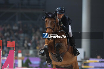 09/11/2024 - Filippo Bassan riding Cerruti de Kreisker in action during International Winning Round CSI5*- W Trophy n.5 presented by Crivelli at Jumping Verona, Pala Fimauto on November 9, 2024, Verona, Italy. - CSI5*- W PREMIO N.5 PRESENTED BY CRIVELLI WINNING ROUND CATEGORY - INTERNAZIONALI - EQUITAZIONE