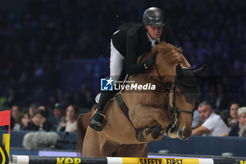 09/11/2024 - Michael Duffy riding Balory PS in action during International Winning Round CSI5*- W Trophy n.5 presented by Crivelli at Jumping Verona, Pala Fimauto on November 9, 2024, Verona, Italy. - CSI5*- W PREMIO N.5 PRESENTED BY CRIVELLI WINNING ROUND CATEGORY - INTERNAZIONALI - EQUITAZIONE