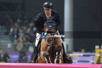 09/11/2024 - Jordy van Massenhove riding Verdiamo Z in action during International Winning Round CSI5*- W Trophy n.5 presented by Crivelli at Jumping Verona, Pala Fimauto on November 9, 2024, Verona, Italy. - CSI5*- W PREMIO N.5 PRESENTED BY CRIVELLI WINNING ROUND CATEGORY - INTERNAZIONALI - EQUITAZIONE