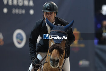 09/11/2024 - Jordy van Massenhove riding Verdiamo Z in action during International Winning Round CSI5*- W Trophy n.5 presented by Crivelli at Jumping Verona, Pala Fimauto on November 9, 2024, Verona, Italy. - CSI5*- W PREMIO N.5 PRESENTED BY CRIVELLI WINNING ROUND CATEGORY - INTERNAZIONALI - EQUITAZIONE