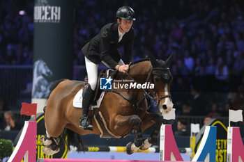 09/11/2024 - Scott Brash riding Hello Jefferson in action during International Winning Round CSI5*- W Trophy n.5 presented by Crivelli at Jumping Verona, Pala Fimauto on November 9, 2024, Verona, Italy. - CSI5*- W PREMIO N.5 PRESENTED BY CRIVELLI WINNING ROUND CATEGORY - INTERNAZIONALI - EQUITAZIONE