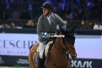 09/11/2024 - Andreas Schou riding Billy Matador in action during International Winning Round CSI5*- W Trophy n.5 presented by Crivelli at Jumping Verona, Pala Fimauto on November 9, 2024, Verona, Italy. - CSI5*- W PREMIO N.5 PRESENTED BY CRIVELLI WINNING ROUND CATEGORY - INTERNAZIONALI - EQUITAZIONE