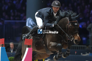 09/11/2024 - Julien Anquetin riding Flamby des Forets in action during International Winning Round CSI5*- W Trophy n.5 presented by Crivelli at Jumping Verona, Pala Fimauto on November 9, 2024, Verona, Italy. - CSI5*- W PREMIO N.5 PRESENTED BY CRIVELLI WINNING ROUND CATEGORY - INTERNAZIONALI - EQUITAZIONE