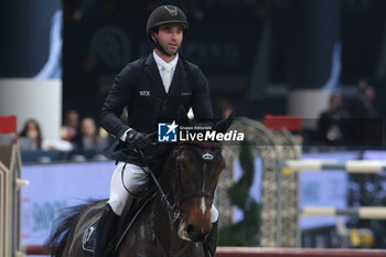 09/11/2024 - Julien Anquetin riding Flamby des Forets in action during International Winning Round CSI5*- W Trophy n.5 presented by Crivelli at Jumping Verona, Pala Fimauto on November 9, 2024, Verona, Italy. - CSI5*- W PREMIO N.5 PRESENTED BY CRIVELLI WINNING ROUND CATEGORY - INTERNAZIONALI - EQUITAZIONE