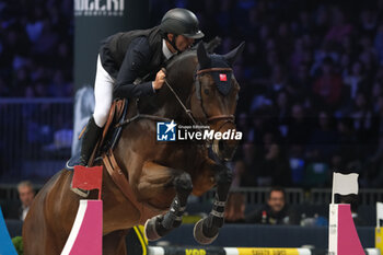 09/11/2024 - Antoine Ermann riding Odin Van Hanegoor in action during International Winning Round CSI5*- W Trophy n.5 presented by Crivelli at Jumping Verona, Pala Fimauto on November 9, 2024, Verona, Italy. - CSI5*- W PREMIO N.5 PRESENTED BY CRIVELLI WINNING ROUND CATEGORY - INTERNAZIONALI - EQUITAZIONE