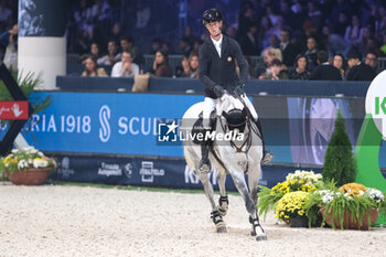 10/11/2024 - Kevin Jochems riding Camilla Van de Helle in action during CSI5*- W Longines FEI Jumping World Cup 2024 Gran Prix presented by KASK, at Pala Fimauto on November 10, 2024, Verona, Italy. - CSI5*-W LONGINES FEI WORLD CUP™ PRESENTED BY KASK GRAN PRIX - INTERNAZIONALI - EQUITAZIONE