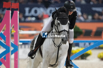 10/11/2024 - Lara Tryba riding Memphis Z in action during CSI5*- W Longines FEI Jumping World Cup 2024 Gran Prix presented by KASK, at Pala Fimauto on November 10, 2024, Verona, Italy. - CSI5*-W LONGINES FEI WORLD CUP™ PRESENTED BY KASK GRAN PRIX - INTERNAZIONALI - EQUITAZIONE