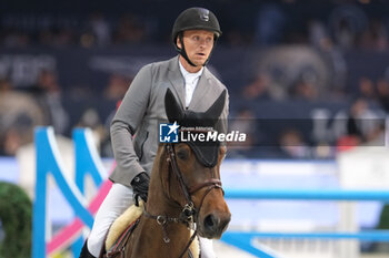 10/11/2024 - Andreas Schou riding Napoli vh Nederassenthof in action during CSI5*- W Longines FEI Jumping World Cup 2024 Gran Prix presented by KASK, at Pala Fimauto on November 10, 2024, Verona, Italy. - CSI5*-W LONGINES FEI WORLD CUP™ PRESENTED BY KASK GRAN PRIX - INTERNAZIONALI - EQUITAZIONE