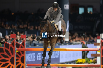 10/11/2024 - Andreas Schou riding Napoli vh Nederassenthof in action during CSI5*- W Longines FEI Jumping World Cup 2024 Gran Prix presented by KASK, at Pala Fimauto on November 10, 2024, Verona, Italy. - CSI5*-W LONGINES FEI WORLD CUP™ PRESENTED BY KASK GRAN PRIX - INTERNAZIONALI - EQUITAZIONE